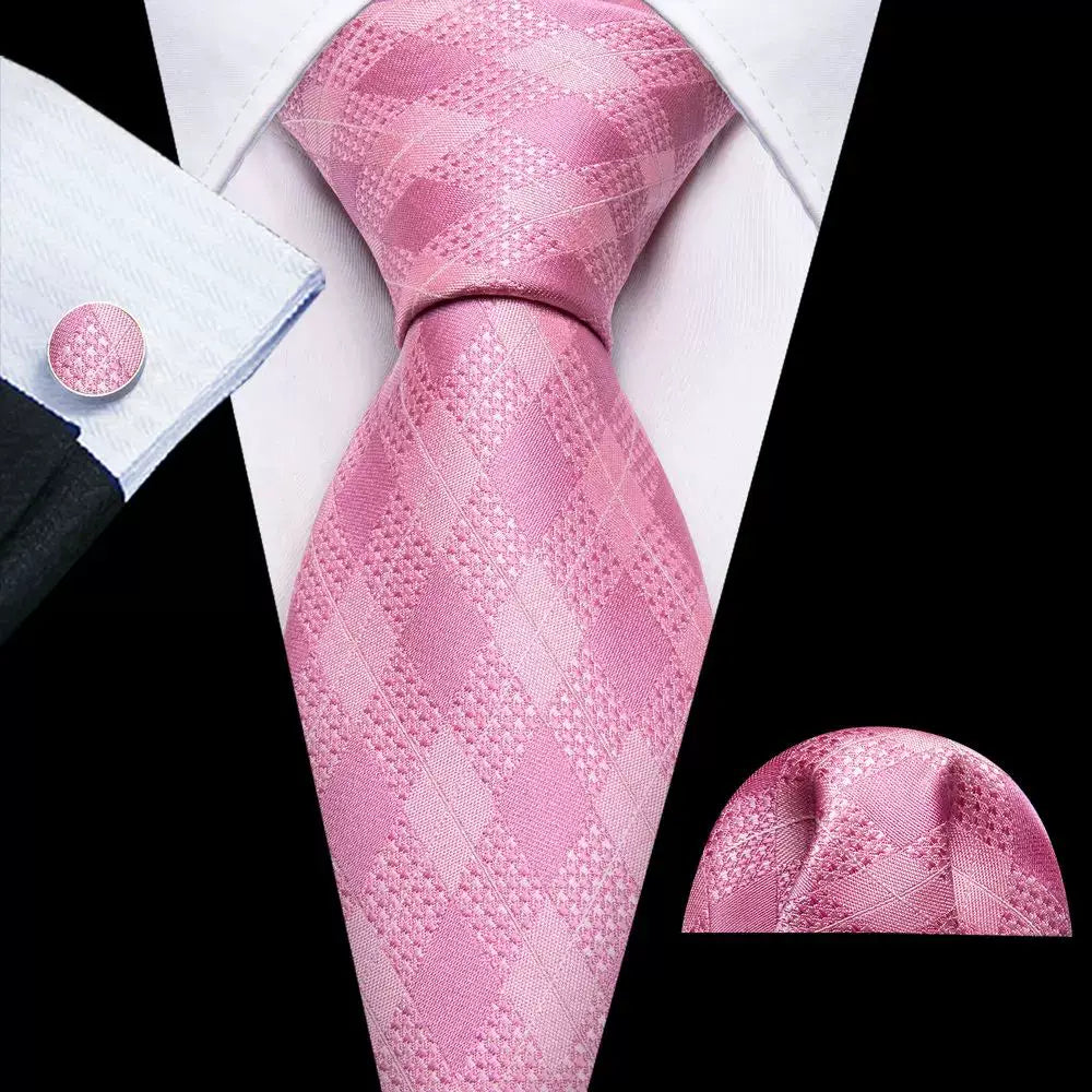Men's tie, pocket square and cufflinks set in Pink Argyle